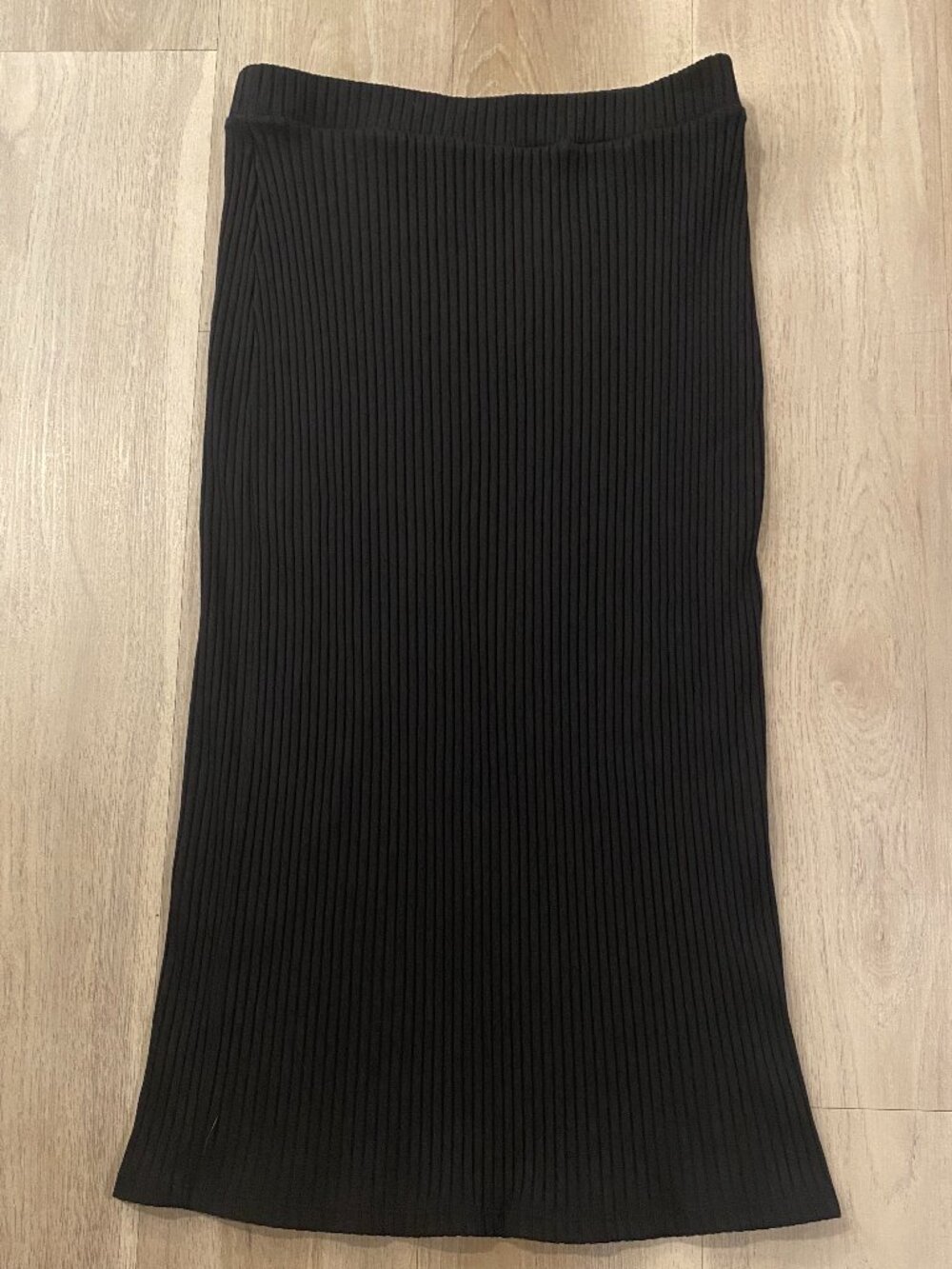 Old Navy Black Ribbed Knit Midi Pencil Skirt Medium Stretch Pull On